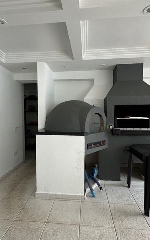 Casa de condomínio para alugar com 348m², 4 quartos e 6 vagas Casa de condomínio para alugar com 348m², 4 quartos e 6 vagasChurrasqueira