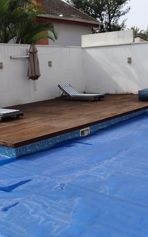 Casa de condomínio para alugar com 348m², 4 quartos e 6 vagas Casa de condomínio para alugar com 348m², 4 quartos e 6 vagasPiscina