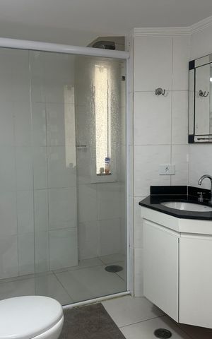 Casa de condomínio para alugar com 348m², 4 quartos e 6 vagas Casa de condomínio para alugar com 348m², 4 quartos e 6 vagasBanheiro da Suíte 3