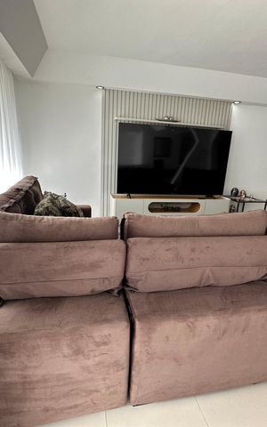 Casa de condomínio para alugar com 348m², 4 quartos e 6 vagas Casa de condomínio para alugar com 348m², 4 quartos e 6 vagasSala