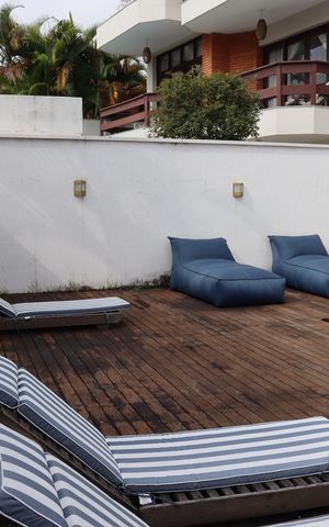 Casa de condomínio para alugar com 348m², 4 quartos e 6 vagas Casa de condomínio para alugar com 348m², 4 quartos e 6 vagasPiscina