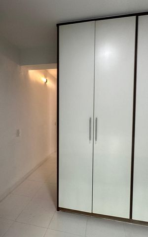 Casa de condomínio para alugar com 348m², 4 quartos e 6 vagas Casa de condomínio para alugar com 348m², 4 quartos e 6 vagasCloset da suíte 2