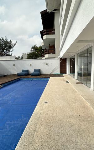Casa de condomínio para alugar com 348m², 4 quartos e 6 vagas Casa de condomínio para alugar com 348m², 4 quartos e 6 vagasPiscina