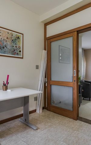 Casa à venda com 204m², 3 quartos e 4 vagas Casa à venda com 204m², 3 quartos e 4 vagasQuarto