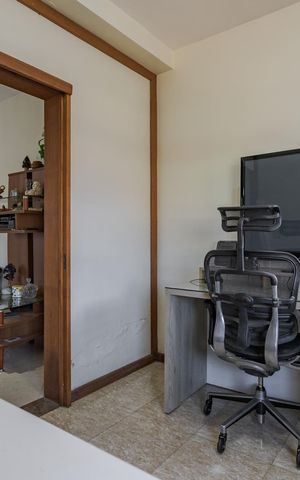 Casa à venda com 204m², 3 quartos e 4 vagas Casa à venda com 204m², 3 quartos e 4 vagasQuarto