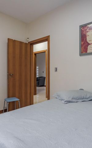 Casa à venda com 204m², 3 quartos e 4 vagas Casa à venda com 204m², 3 quartos e 4 vagasQuarto