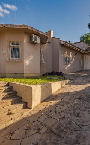 Casa à venda com 204m², 3 quartos e 4 vagas Casa à venda com 204m², 3 quartos e 4 vagasQuintal