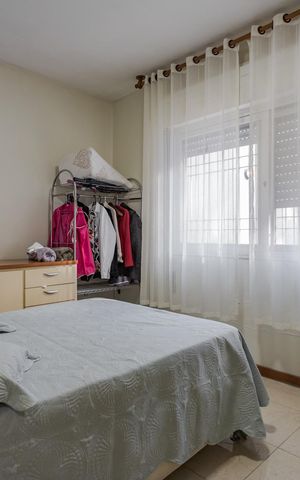 Casa à venda com 204m², 3 quartos e 4 vagas Casa à venda com 204m², 3 quartos e 4 vagasQuarto
