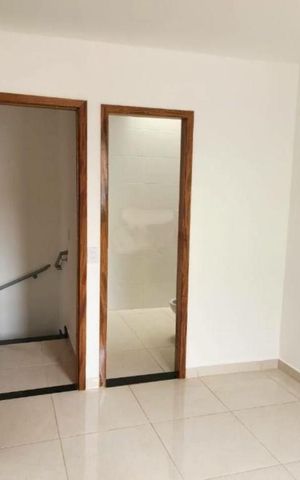 Casa à venda com 68m², 2 quartos e 2 vagas