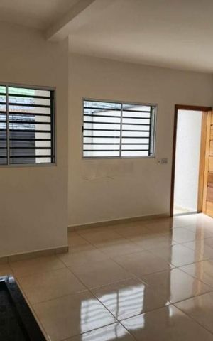 Casa à venda com 68m², 2 quartos e 2 vagas