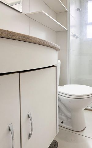 Apartamento para alugar com 144m², 2 quartos e 2 vagas Apartamento para alugar com 144m², 2 quartos e 2 vagasBanheiro da Suíte