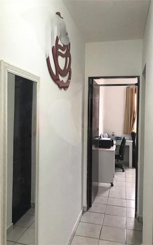 Casa à venda com 143m², 2 quartos e 5 vagas
