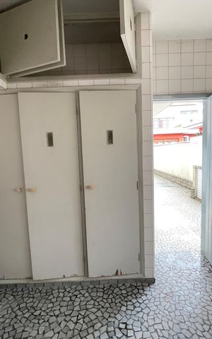 Casa à venda com 390m², 4 quartos e 4 vagas Casa à venda com 390m², 4 quartos e 4 vagasÁrea de Serviço