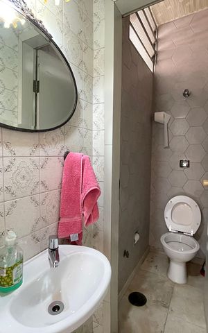 Casa à venda com 390m², 4 quartos e 4 vagas Casa à venda com 390m², 4 quartos e 4 vagasLavabo