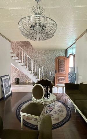 Casa à venda com 390m², 4 quartos e 4 vagas Casa à venda com 390m², 4 quartos e 4 vagasSala de Estar