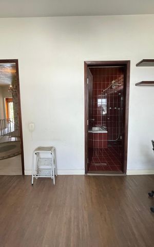 Casa à venda com 390m², 4 quartos e 4 vagas Casa à venda com 390m², 4 quartos e 4 vagasQuarto 1