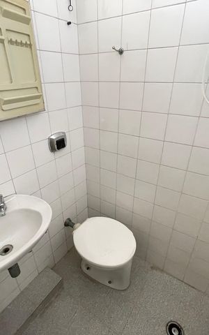 Casa à venda com 390m², 4 quartos e 4 vagas Casa à venda com 390m², 4 quartos e 4 vagasBanheiro 6
