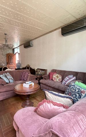 Casa à venda com 390m², 4 quartos e 4 vagas Casa à venda com 390m², 4 quartos e 4 vagasSala de Estar