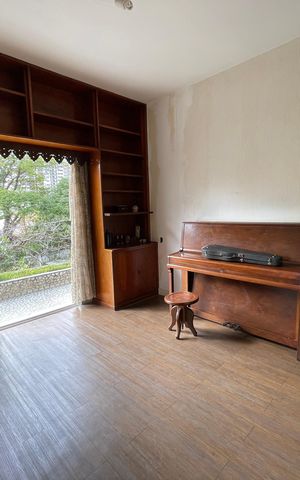 Casa à venda com 390m², 4 quartos e 4 vagas Casa à venda com 390m², 4 quartos e 4 vagasQuarto 4