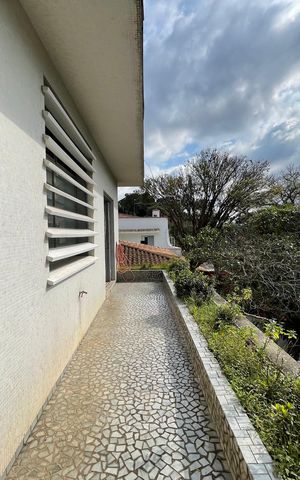 Casa à venda com 390m², 4 quartos e 4 vagas Casa à venda com 390m², 4 quartos e 4 vagasVaranda do Quarto 4