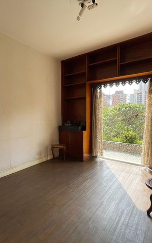 Casa à venda com 390m², 4 quartos e 4 vagas Casa à venda com 390m², 4 quartos e 4 vagasQuarto 4