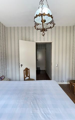 Casa à venda com 390m², 4 quartos e 4 vagas Casa à venda com 390m², 4 quartos e 4 vagasQuarto 3