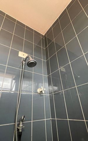 Casa à venda com 390m², 4 quartos e 4 vagas Casa à venda com 390m², 4 quartos e 4 vagasBanheiro 5