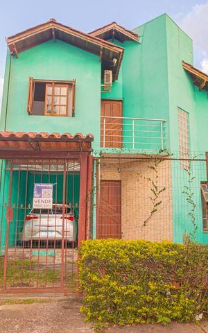 Casa à venda com 86m², 3 quartos e 2 vagas Casa à venda com 86m², 3 quartos e 2 vagasFachada