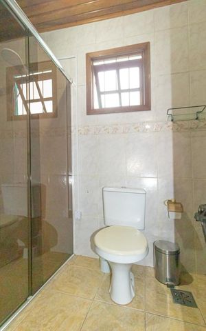 Casa à venda com 86m², 3 quartos e 2 vagas Casa à venda com 86m², 3 quartos e 2 vagasBanheiro da Suíte