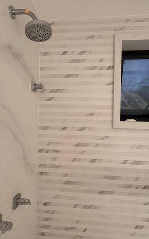 Casa de condomínio à venda com 450m², 4 quartos e 3 vagas Casa de condomínio à venda com 450m², 4 quartos e 3 vagasSuíte 4 - Banheiro