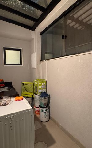 Casa de condomínio à venda com 450m², 4 quartos e 3 vagas Casa de condomínio à venda com 450m², 4 quartos e 3 vagasÁrea de Serviço