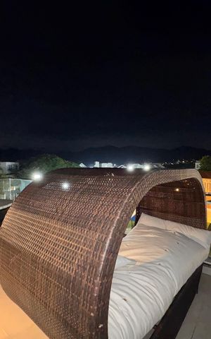 Casa de condomínio à venda com 450m², 4 quartos e 3 vagas Casa de condomínio à venda com 450m², 4 quartos e 3 vagasTerraço