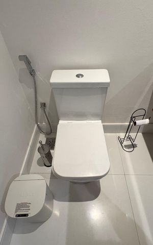 Casa de condomínio à venda com 450m², 4 quartos e 3 vagas Casa de condomínio à venda com 450m², 4 quartos e 3 vagasLavabo