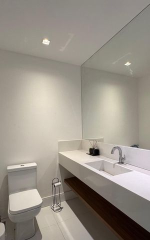Casa de condomínio à venda com 450m², 4 quartos e 3 vagas Casa de condomínio à venda com 450m², 4 quartos e 3 vagasLavabo