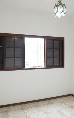 Casa à venda com 350m², 5 quartos e 2 vagasQuarto 4
