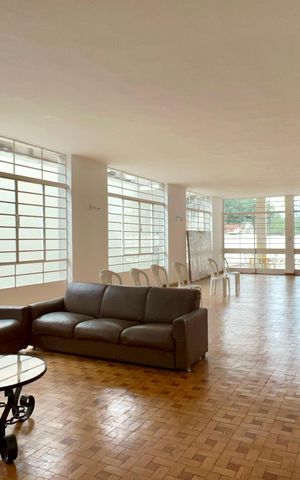 Apartamento à venda com 256m², 4 quartos e 2 vagas Apartamento à venda com 256m², 4 quartos e 2 vagasSalão de Festas