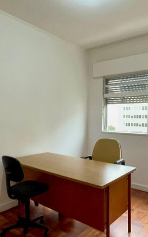 Apartamento à venda com 256m², 4 quartos e 2 vagas Apartamento à venda com 256m², 4 quartos e 2 vagasQuarto 1