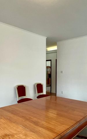 Apartamento à venda com 256m², 4 quartos e 2 vagas Apartamento à venda com 256m², 4 quartos e 2 vagasSala de Jantar