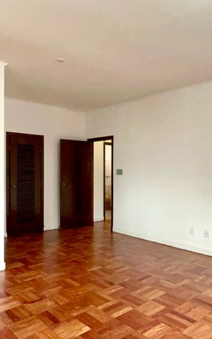 Apartamento à venda com 256m², 4 quartos e 2 vagas Apartamento à venda com 256m², 4 quartos e 2 vagasSuite