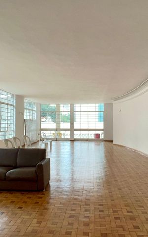 Apartamento à venda com 256m², 4 quartos e 2 vagas Apartamento à venda com 256m², 4 quartos e 2 vagasSalão de Festas