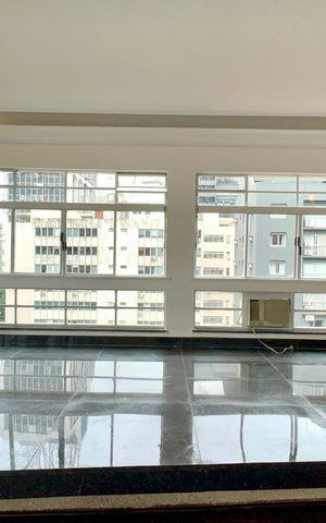 Apartamento à venda com 256m², 4 quartos e 2 vagas Apartamento à venda com 256m², 4 quartos e 2 vagasDetalhe Sala