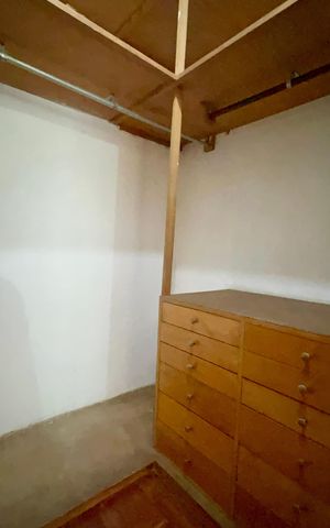 Apartamento à venda com 256m², 4 quartos e 2 vagas Apartamento à venda com 256m², 4 quartos e 2 vagasCloset da suíte