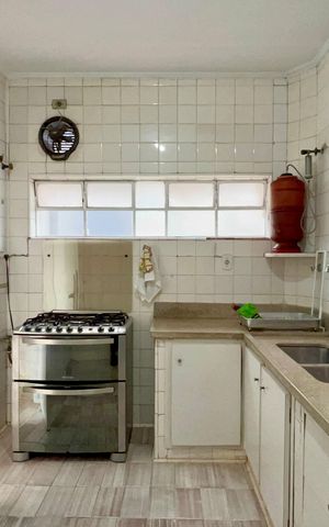 Apartamento à venda com 256m², 4 quartos e 2 vagas Apartamento à venda com 256m², 4 quartos e 2 vagasCozinha