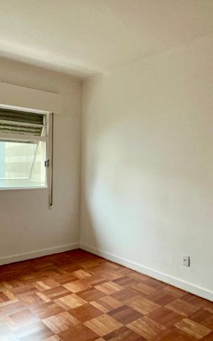Apartamento à venda com 256m², 4 quartos e 2 vagas Apartamento à venda com 256m², 4 quartos e 2 vagasQuarto 2