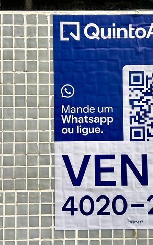 Apartamento à venda com 256m², 4 quartos e 2 vagas Apartamento à venda com 256m², 4 quartos e 2 vagasPlaca