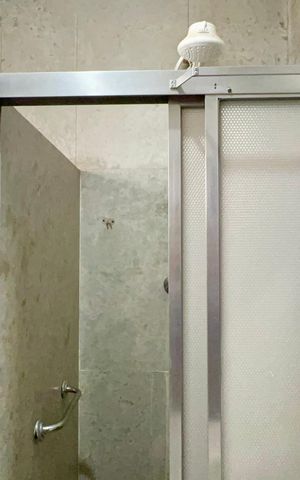 Apartamento à venda com 256m², 4 quartos e 2 vagas Apartamento à venda com 256m², 4 quartos e 2 vagasBanheiro da Suíte