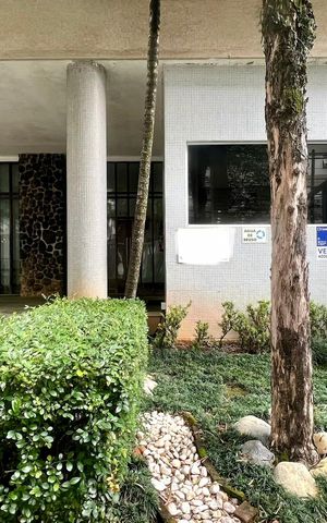 Apartamento à venda com 256m², 4 quartos e 2 vagas Apartamento à venda com 256m², 4 quartos e 2 vagasFachada