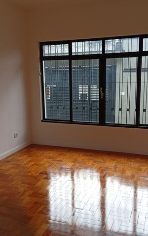 Casa à venda com 112m², 3 quartos e 3 vagas Casa à venda com 112m², 3 quartos e 3 vagasSala