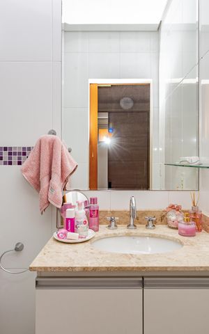 Casa à venda com 149m², 3 quartos e 2 vagas Casa à venda com 149m², 3 quartos e 2 vagasBanheiro da Suíte 2
