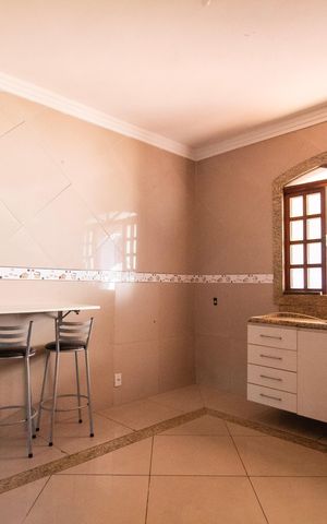 Casa à venda com 330m², 5 quartos e 3 vagas Casa à venda com 330m², 5 quartos e 3 vagasCozinha